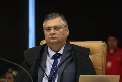 Dino vota pela condenação de cinco PMs do DF a 16 anos pelo 8/1