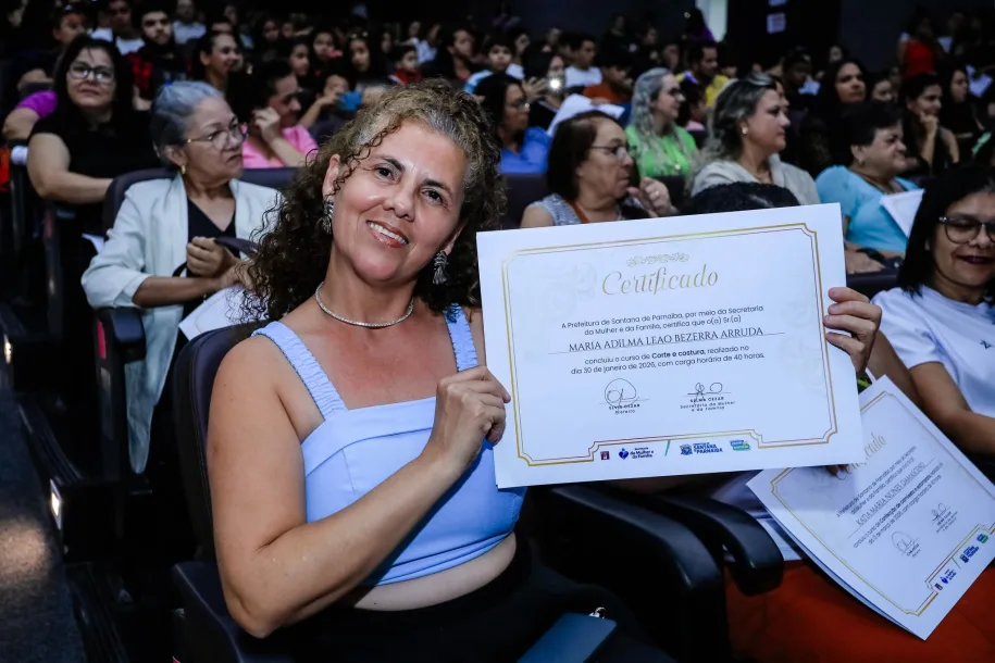 Elvis Cezar destaca formatura de mais de mil alunos em cursos de qualificação profissional