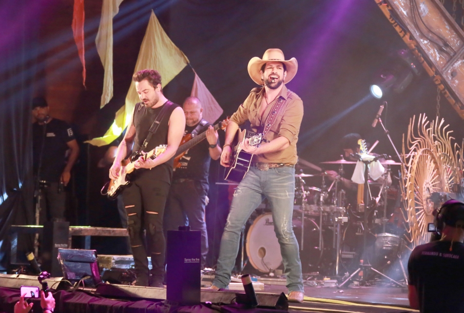 Show de Fernando & Sorocaba vai agitar aniversário de Parnaíba