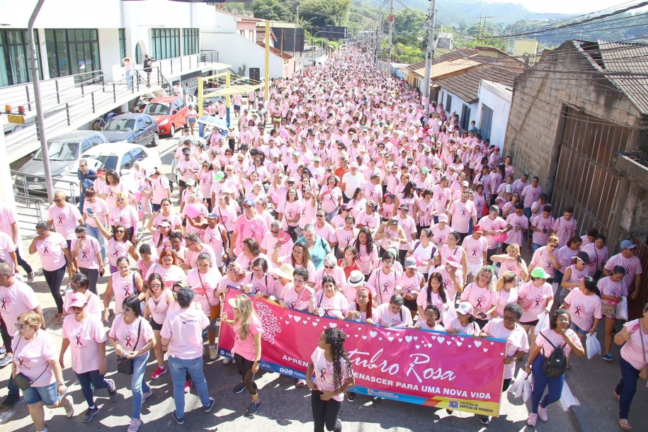 Caminhada Outubro Rosa reúne cinco mil pessoas em Parnaíba
