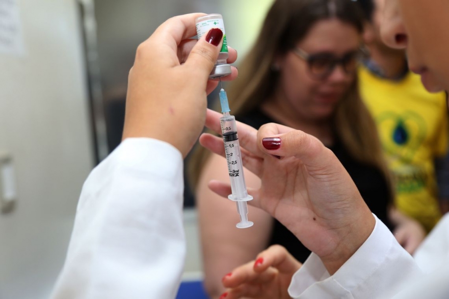 Ministério da Saúde receberá mais 14 milhões de vacinas de Oxford