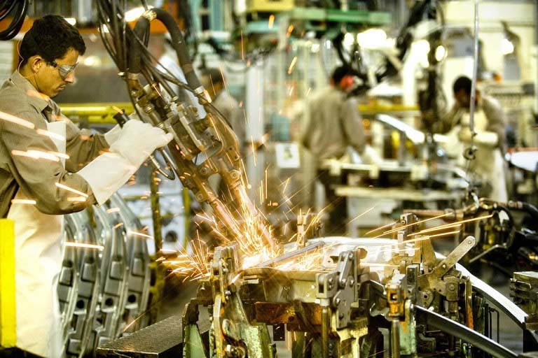 Produção industrial sobe e registra melhor abril desde 2013