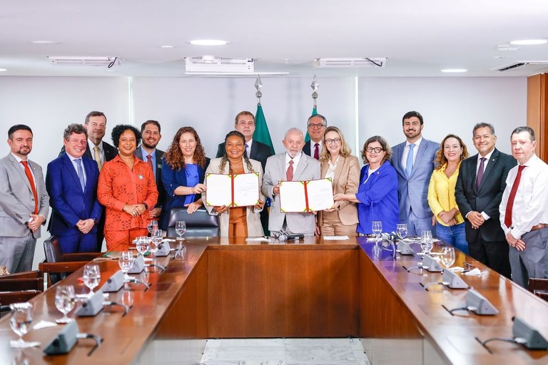 Lula sanciona leis de fortalecimento do turismo e da cultura